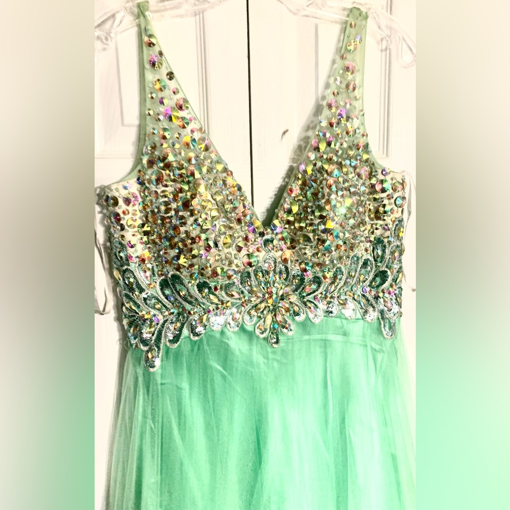 Tony Bowls size 10 prom dress